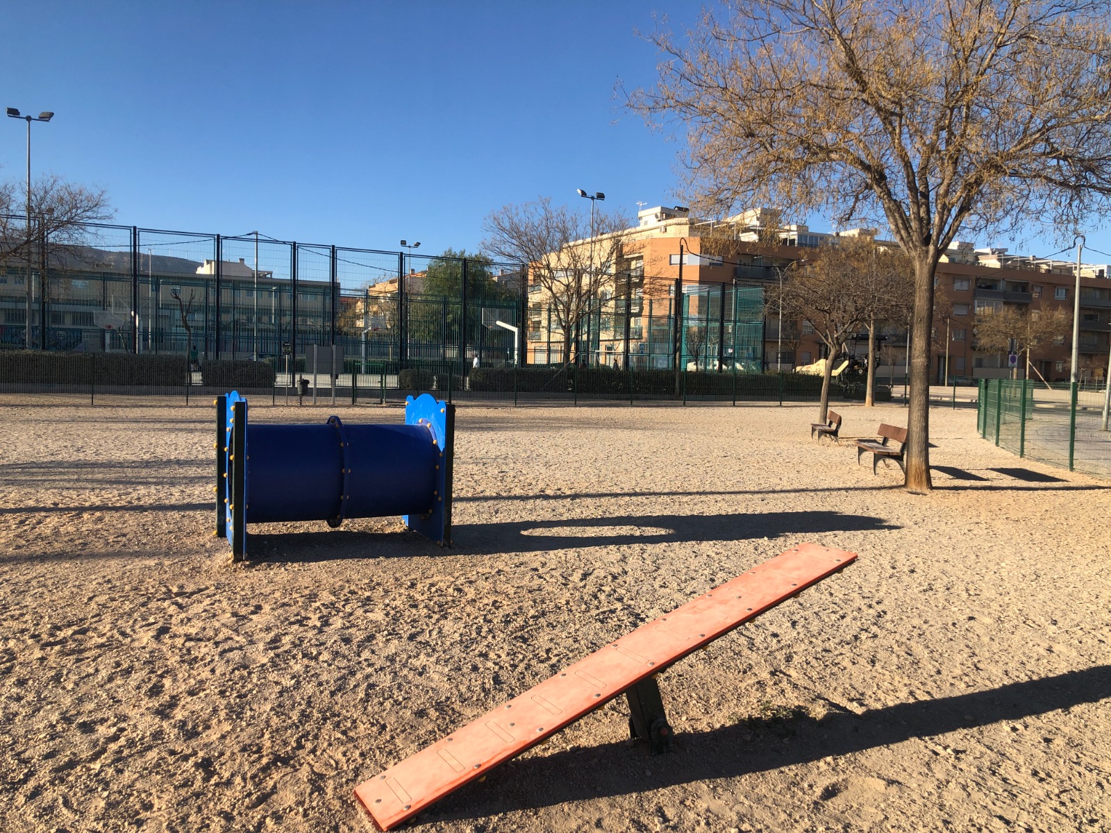 El primer PARQUE CANINO completa sus instalaciones - Ayuntamiento de Caudete