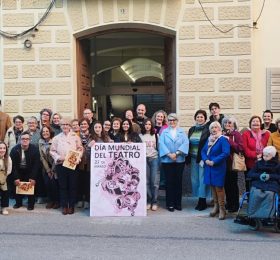 Caudete celebra el Día Mundial del Teatro con un emotivo acto en la Casa de Cultura