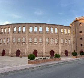 Medio Ambiente y Fiestas supervisan los trabajos de acondicionamiento de la plaza de toros de cara a las fiestas patronales