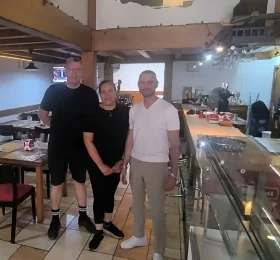 Nueva apertura de ‘Entre Amigos’ dentro de la campaña “Caudete Emprende”
