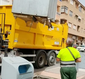 Actuación de forma urgente para reforzar el tratamiento de desratización en la zona de García Lorca
