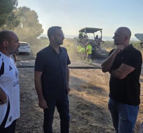El asfaltado del Camino del Cabezo y el proyecto «Caminos que Unen» supera los 13.600 m² de caminos asfaltados, en menos de un año